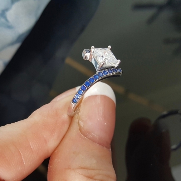 925 Sterling Silver Ring - Picture 6 of 11